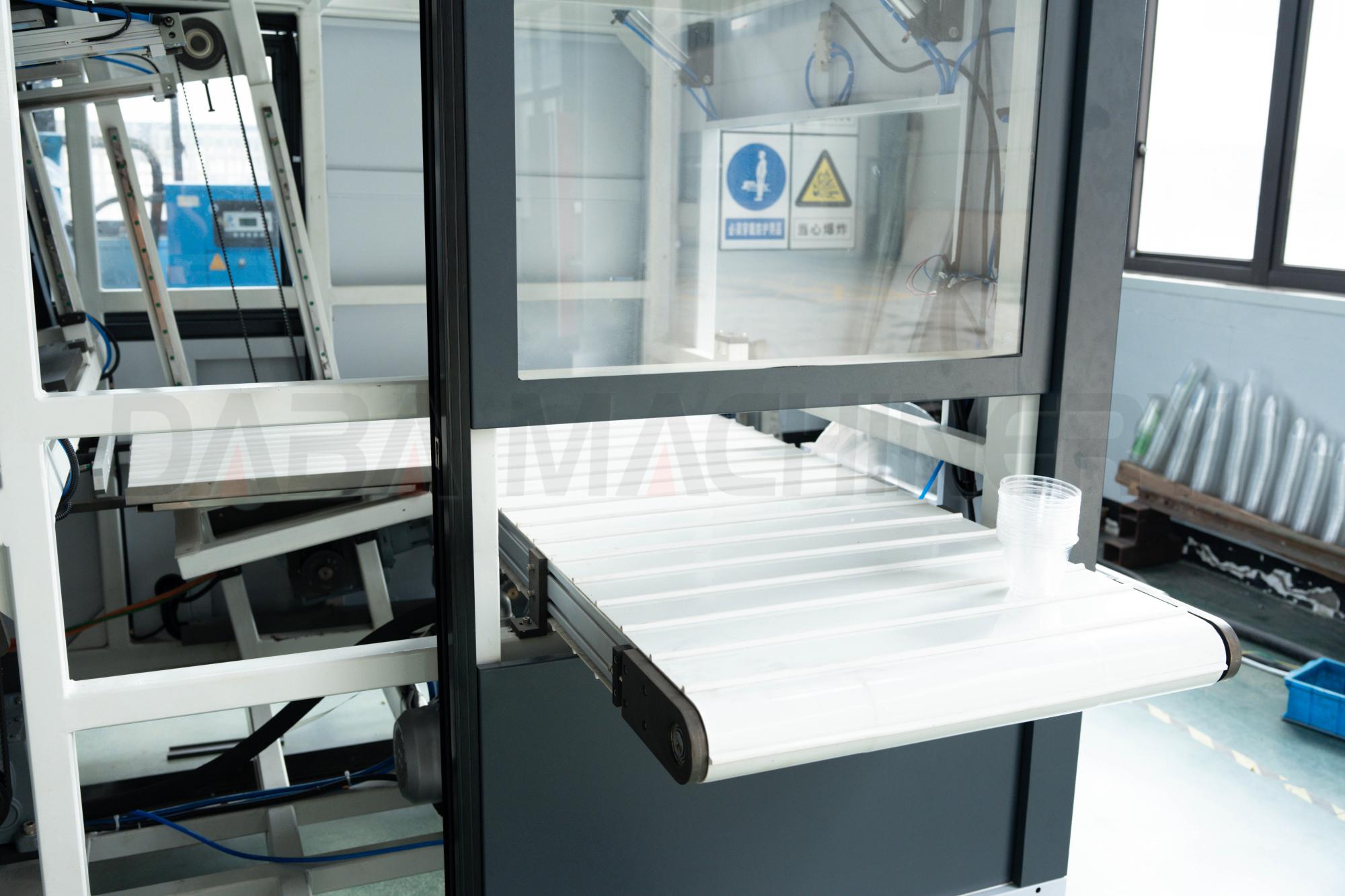 DBZB-AF7332 Flip-Mold Plastic Cup Thermoforming Machine Feature (8).jpg