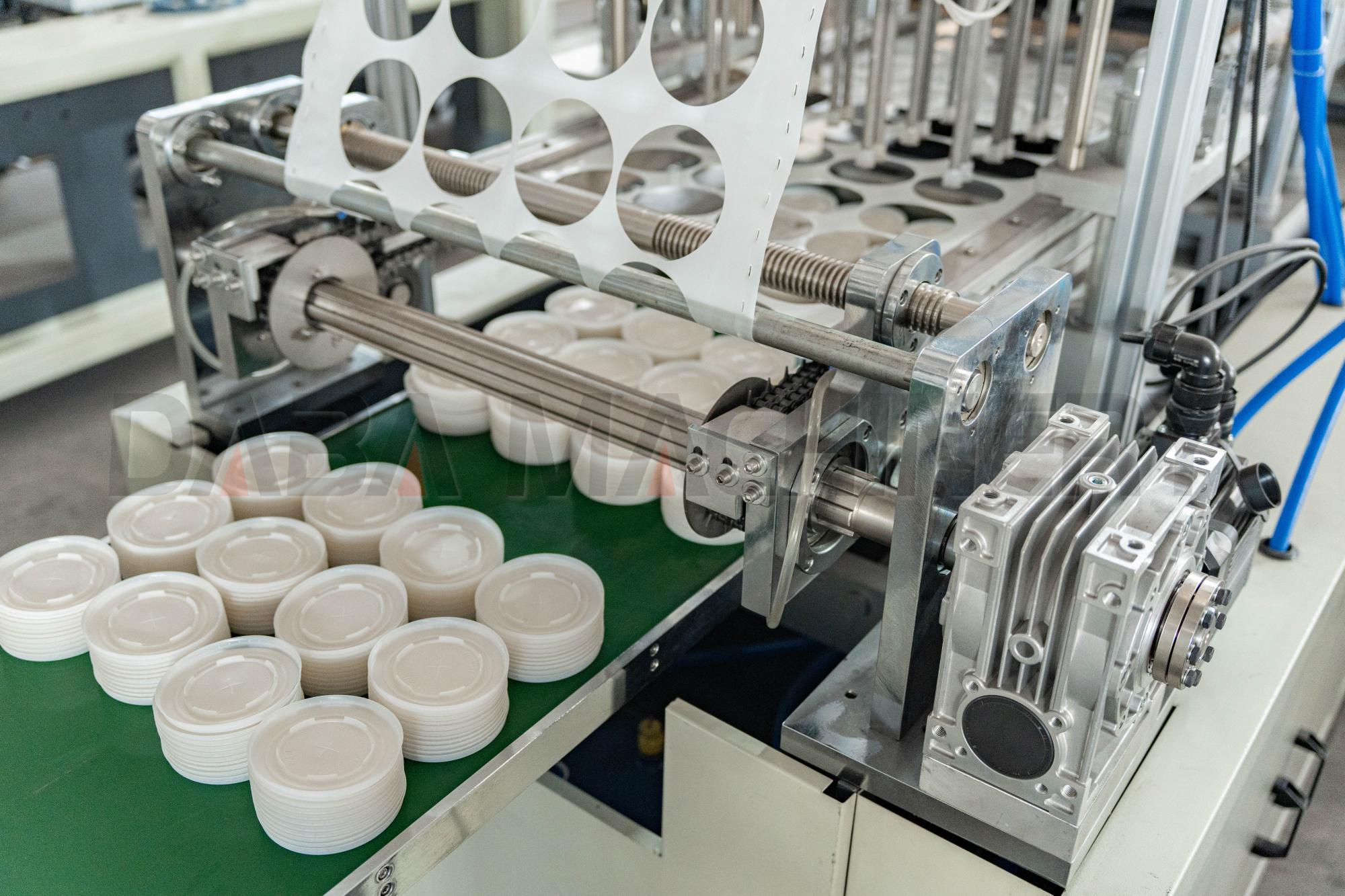 DBBG-S500-PP Automatic Plastic Cup Lid Thermoforming Machine feature (7)