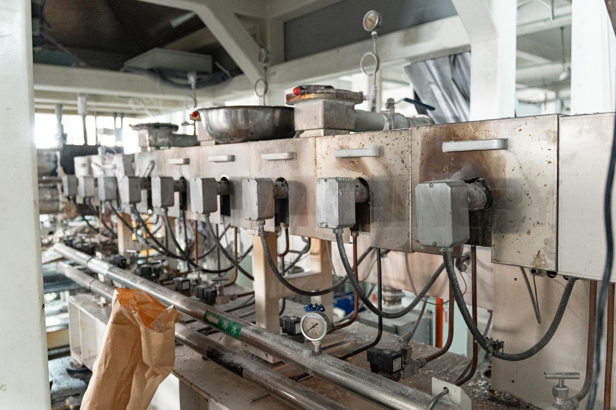 DBPC-T1750 Twin Screw Single Layer PET Sheet Extrusion Machine feature (2)