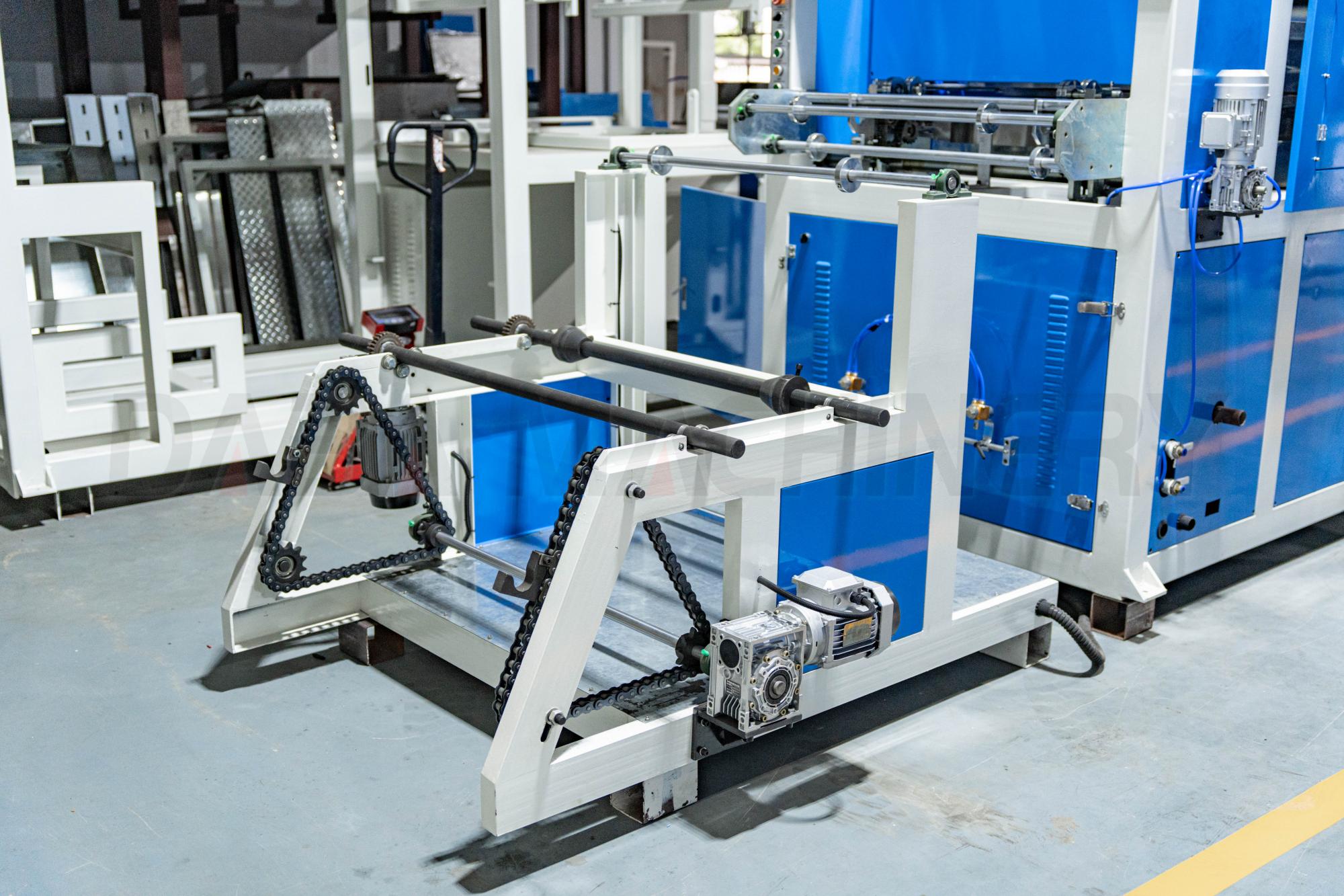 DBXS-1-72 Automatic Negative Pressure Vacuum Thermoforming Machine feature (1)