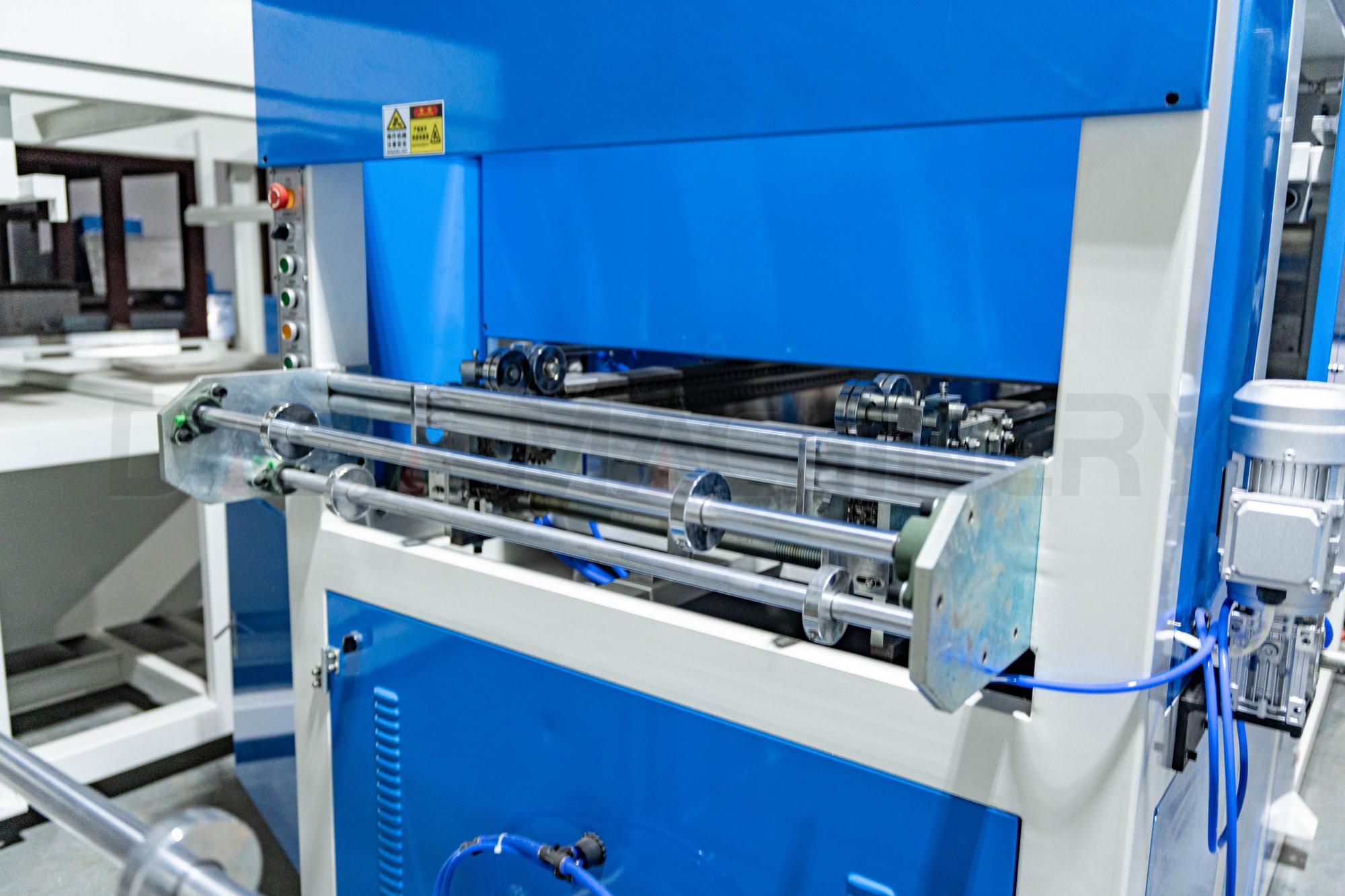 DBXS-1-72 Automatic Negative Pressure Vacuum Thermoforming Machine feature (2)