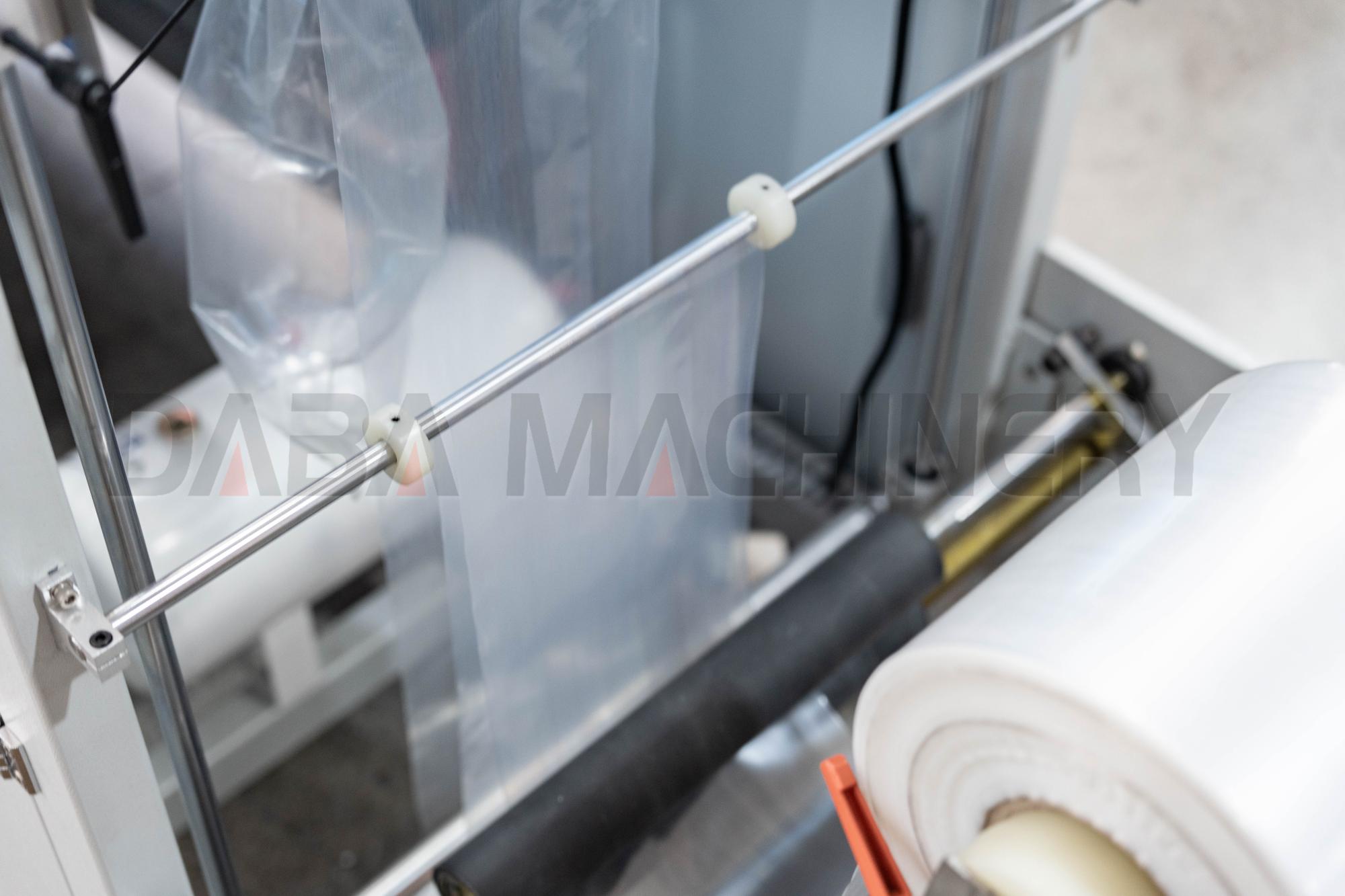 DBZS-TD120-PE PE Film Cup Lid Bagging Packaging Machine Feature (4)