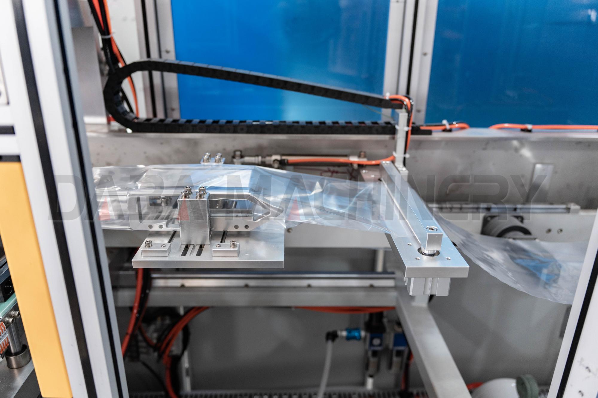 DBZS-TD120-PE PE Film Cup Lid Bagging Packaging Machine Feature (6)